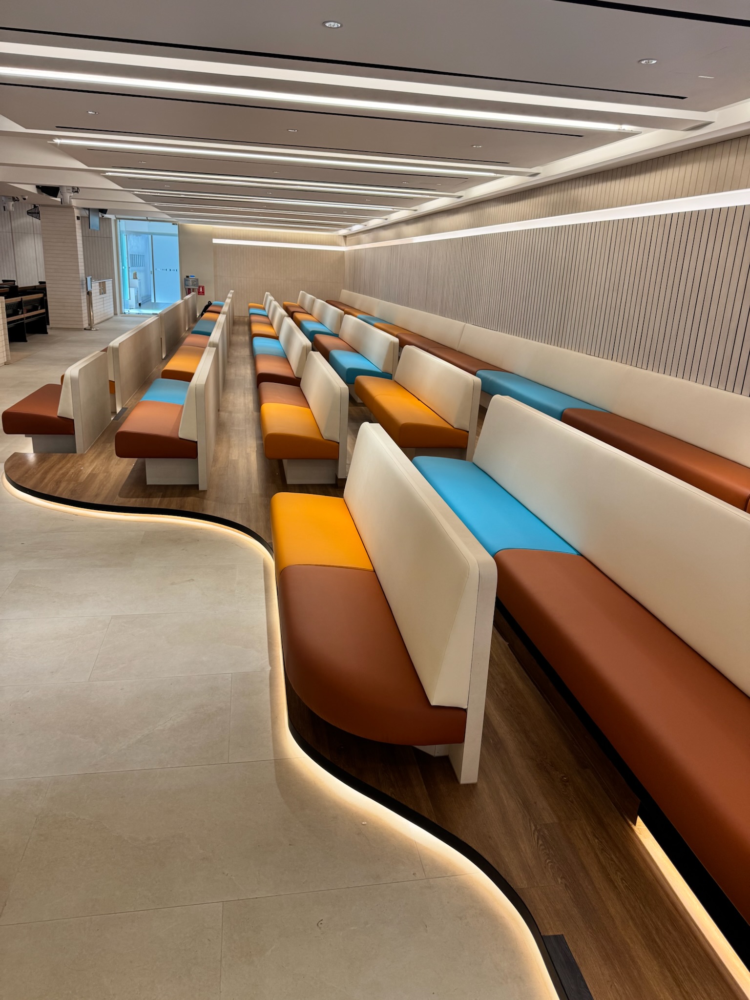 Selected upholstery and custom furniture project by Ho Soon Lee Sofa Maker – 6