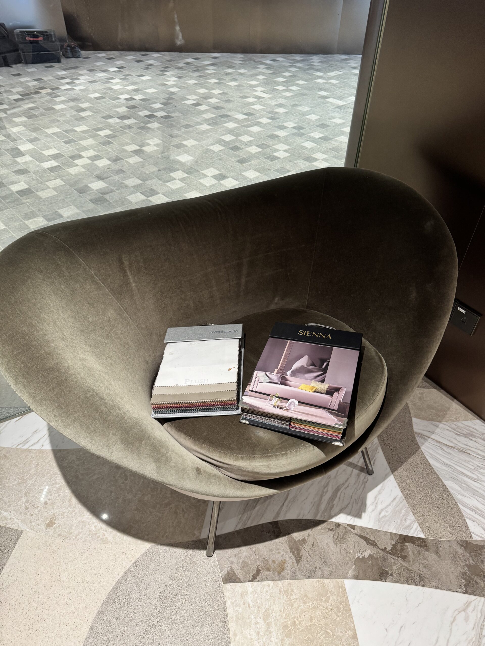 Selected upholstery and custom furniture project by Ho Soon Lee Sofa Maker – 4
